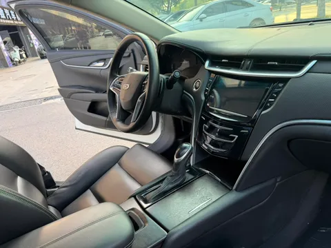 Cadillac XTS