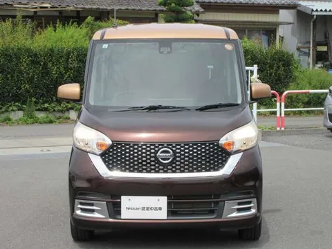 Nissan Dayz Roox