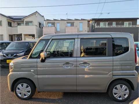 Suzuki Spacia