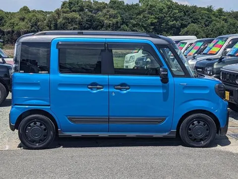 Suzuki Spacia Gear