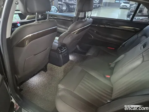 Genesis G90 (EQ900)