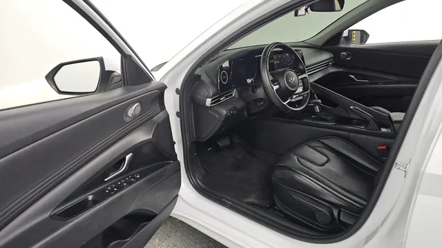 Hyundai Elantra (Avante)