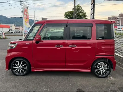 Suzuki Spacia Custom