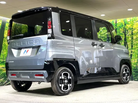 Mitsubishi Delica Mini