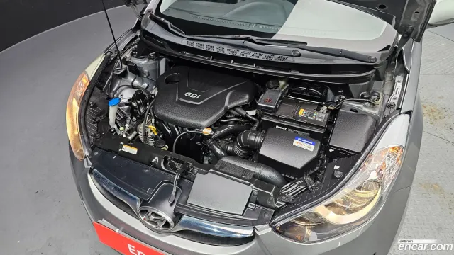 Hyundai Elantra (Avante)