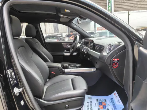 Mercedes-Benz Mercedes-Benz GLB