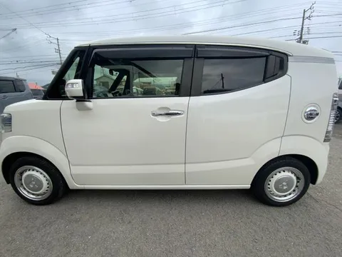 Honda N-BOX Slash