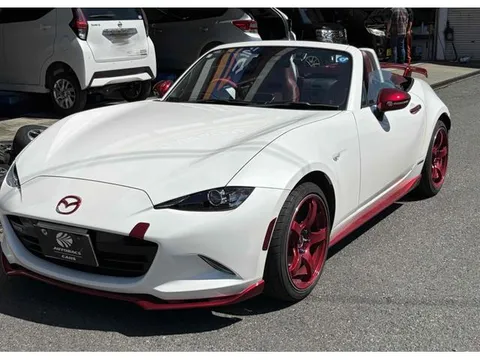 Mazda MX-5 (Roadster)