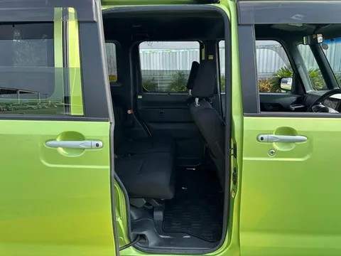 Toyota Pixis Mega
