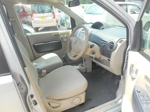 Nissan Otti