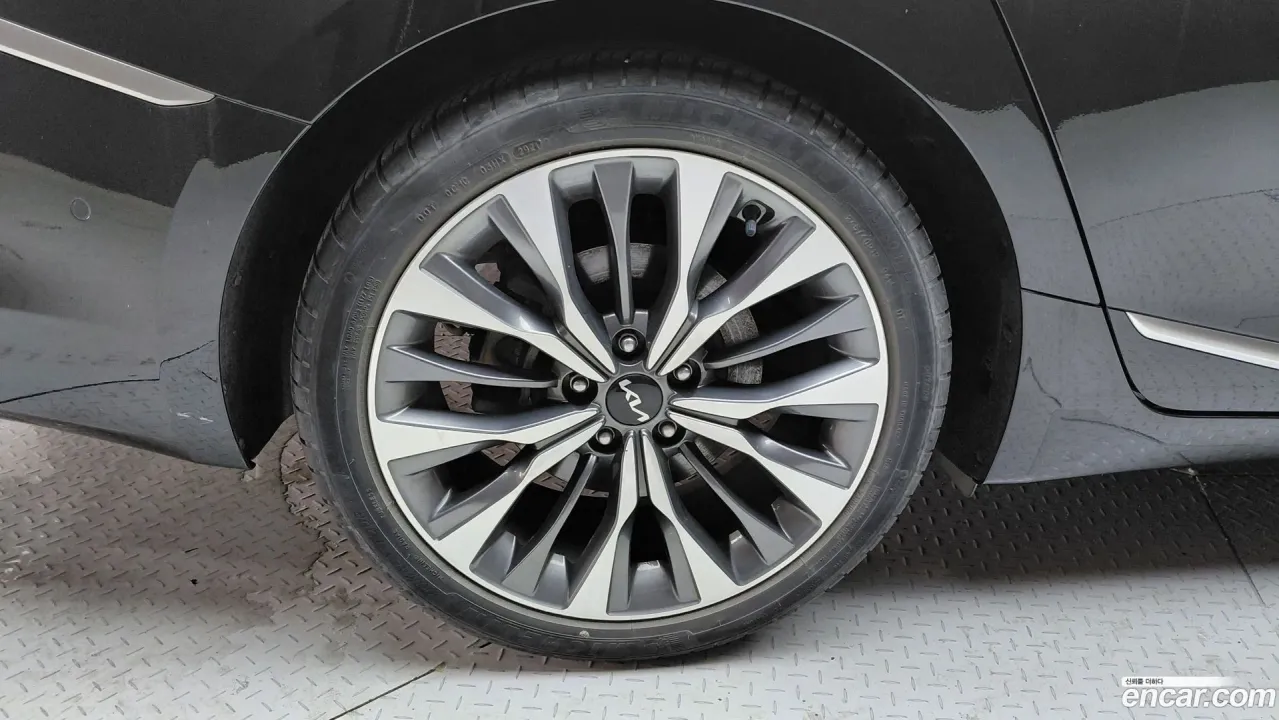 Kia K8