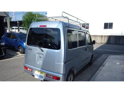 Toyota Pixis Van