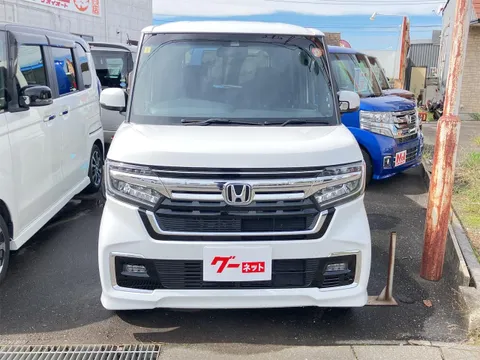 Honda N-BOX Custom