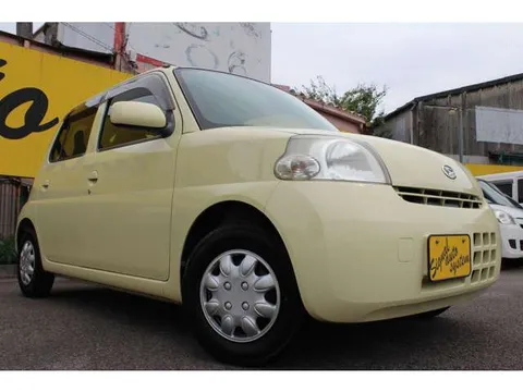 Daihatsu Esse