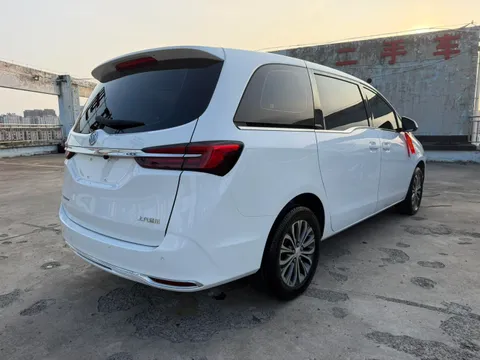 Buick GL8