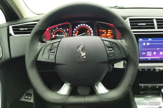 DS 4S