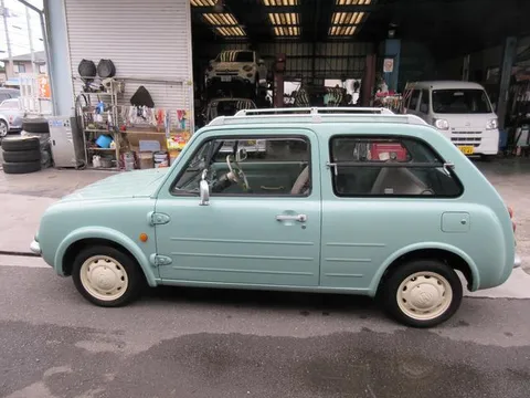 Nissan Pao