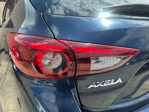 Mazda Axela Sport