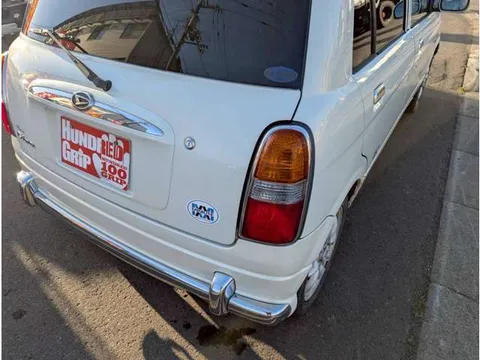 Daihatsu Mira Gino