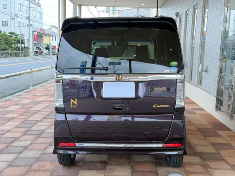 Honda N-BOX Custom