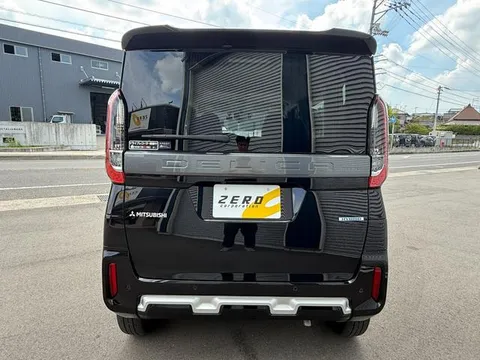 Mitsubishi Delica Mini