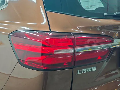 Roewe RX8