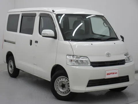 Toyota TownAce Van