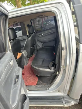 Isuzu RE-MAX