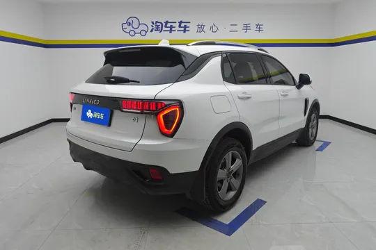 Lynk & Co 01