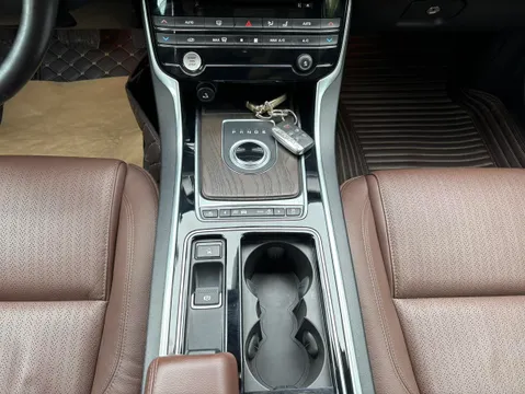 Jaguar XFL
