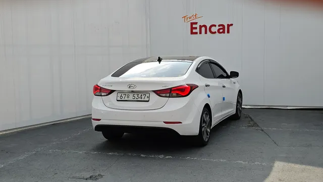 Hyundai Elantra (Avante)