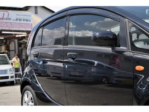 Mitsubishi I