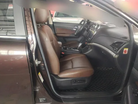 BYD S7