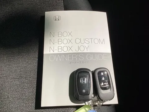 Honda N-BOX Custom