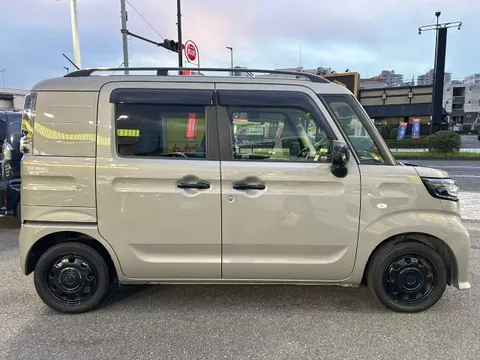 Suzuki Spacia Base