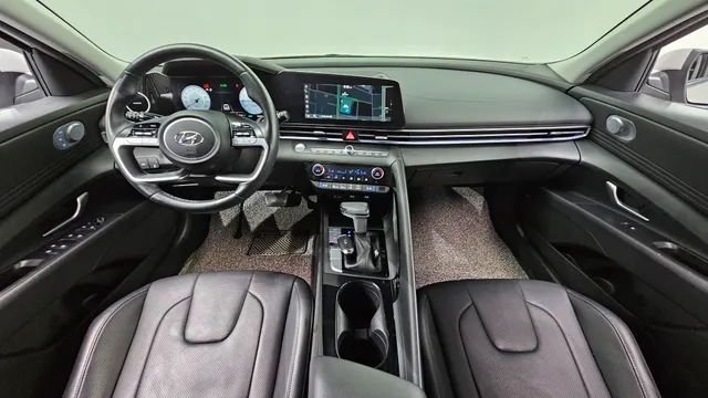 Hyundai Elantra (Avante)
