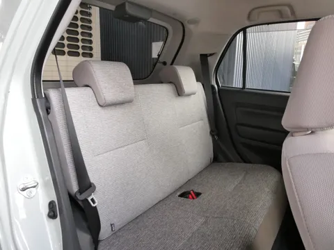 Daihatsu Mira Tocot