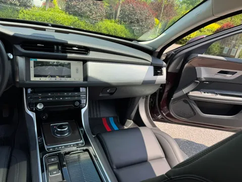 Jaguar XFL