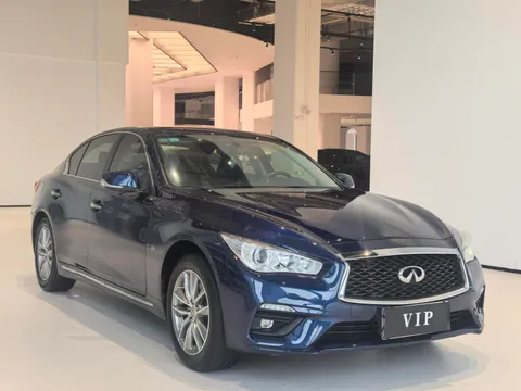 Infiniti Q50L