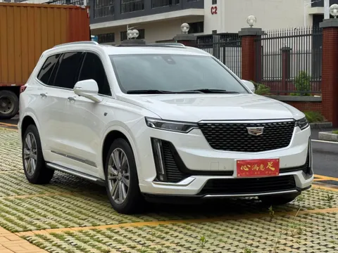 Cadillac XT6