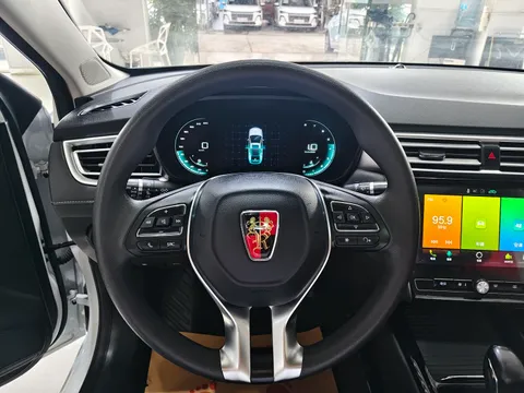 Roewe i5