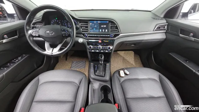 Hyundai Elantra (Avante)