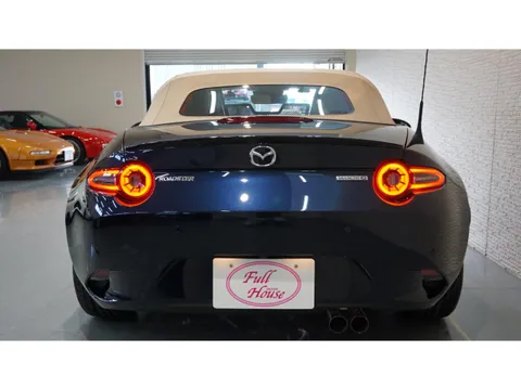 Mazda MX-5 (Roadster)