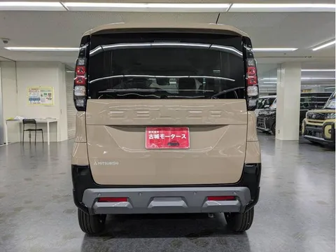 Mitsubishi Delica Mini