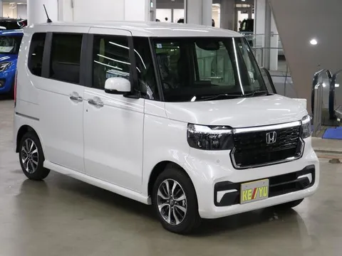Honda N-BOX Custom