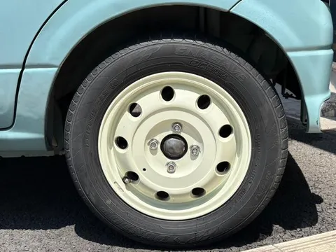 Daihatsu Mira Gino