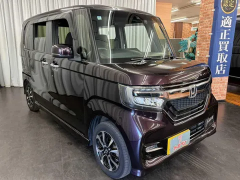 Honda N-BOX Custom
