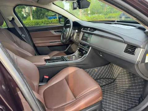 Jaguar XFL