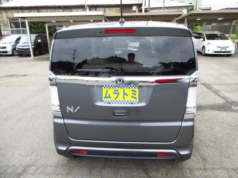 Honda N-BOX Slash