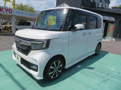 Honda N-BOX Custom